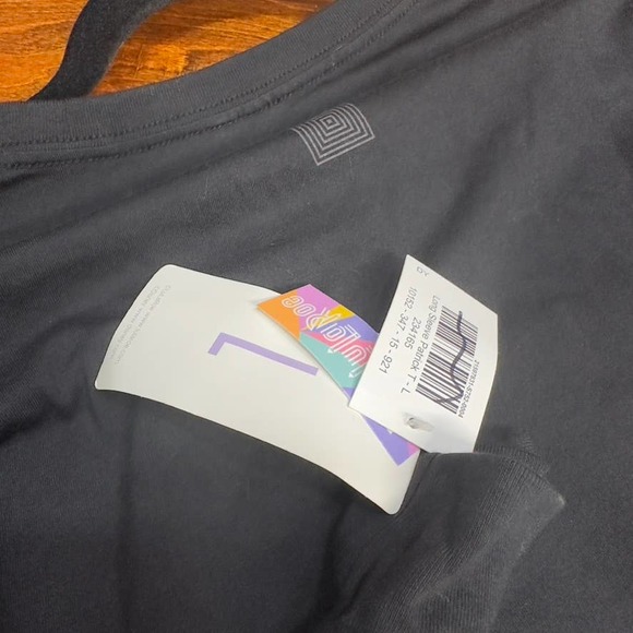 LuLaRoe Disney Villains Long Sleeve Patrick Scar’s Revenge Mens Size Large Black - Picture 7 of 7